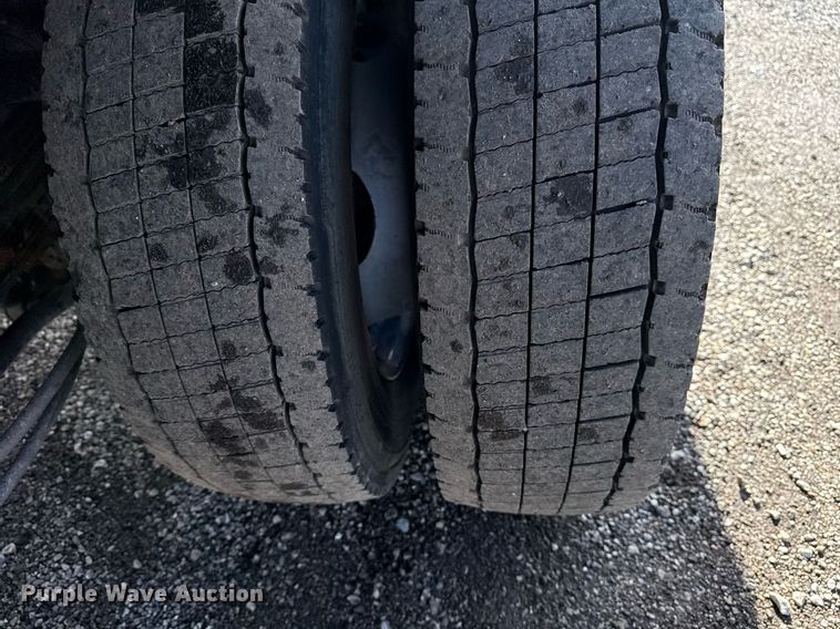 image for item EG5823 2018 Ford F550 flatbed truck