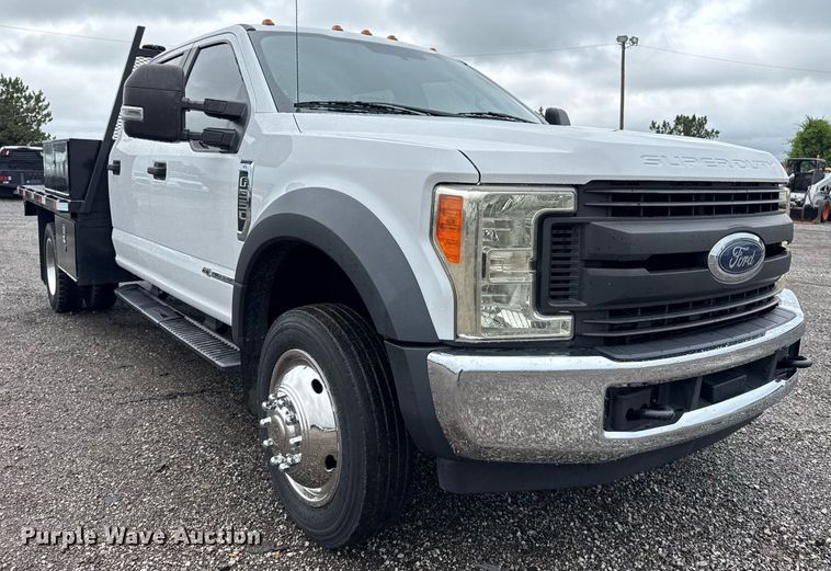 image for item EG5853 2018 Ford F550 Crew Cab flatbed truck