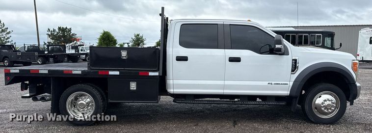 image for item EG5853 2018 Ford F550 Crew Cab flatbed truck