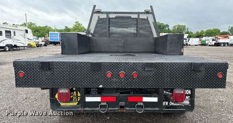 image for item EG5853 2018 Ford F550 Crew Cab flatbed truck