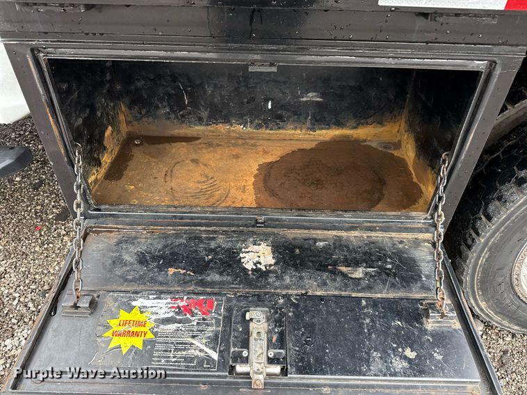 image for item EG5853 2018 Ford F550 Crew Cab flatbed truck