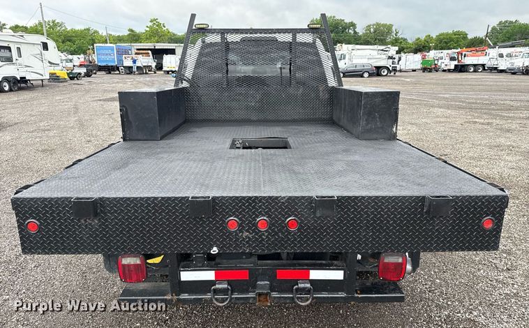 image for item EG5853 2018 Ford F550 Crew Cab flatbed truck