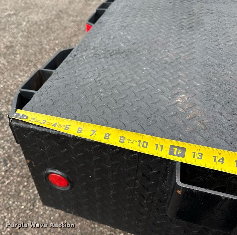 image for item EG5853 2018 Ford F550 Crew Cab flatbed truck