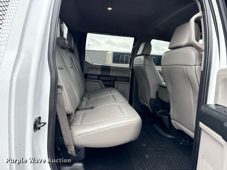 image for item EG5853 2018 Ford F550 Crew Cab flatbed truck