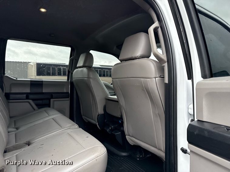 image for item EG5853 2018 Ford F550 Crew Cab flatbed truck