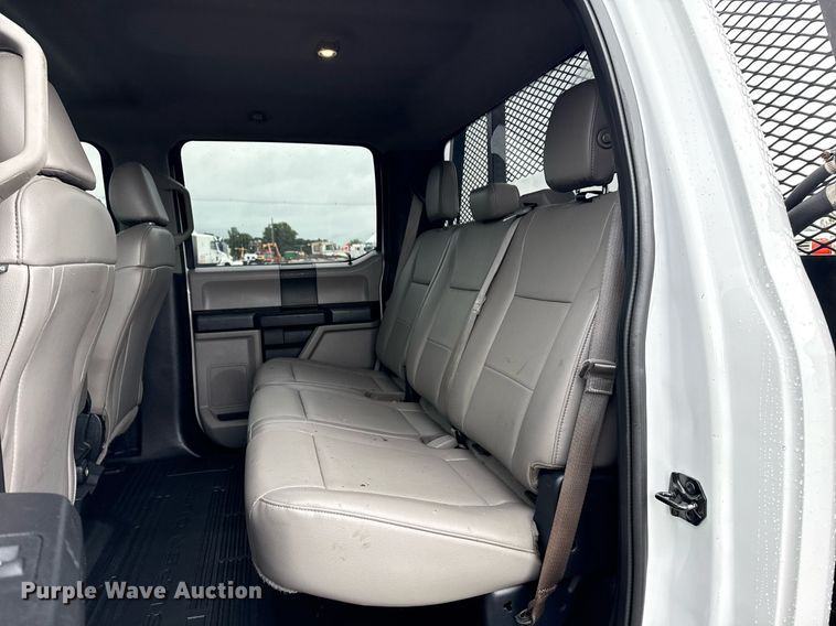 image for item EG5853 2018 Ford F550 Crew Cab flatbed truck