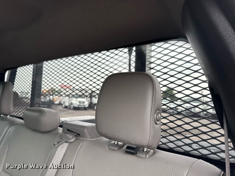 image for item EG5853 2018 Ford F550 Crew Cab flatbed truck