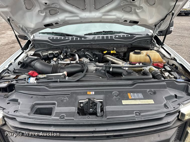 image for item EG5853 2018 Ford F550 Crew Cab flatbed truck