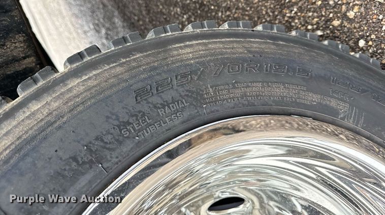 image for item EG5853 2018 Ford F550 Crew Cab flatbed truck