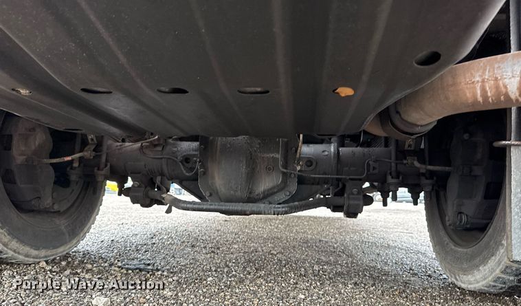 image for item EG5853 2018 Ford F550 Crew Cab flatbed truck