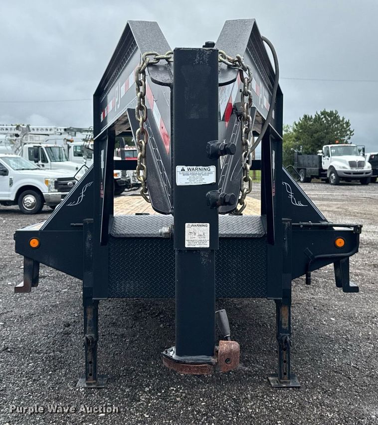 image for item EG5856 2015 PJ Trailers equipment trailer