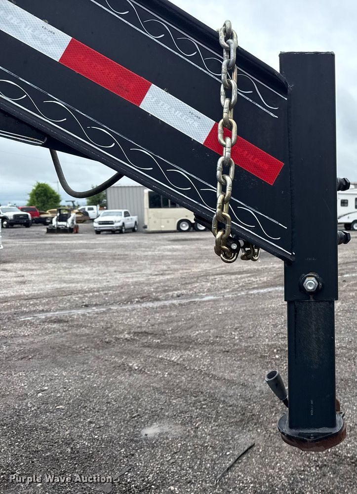 image for item EG5856 2015 PJ Trailers equipment trailer