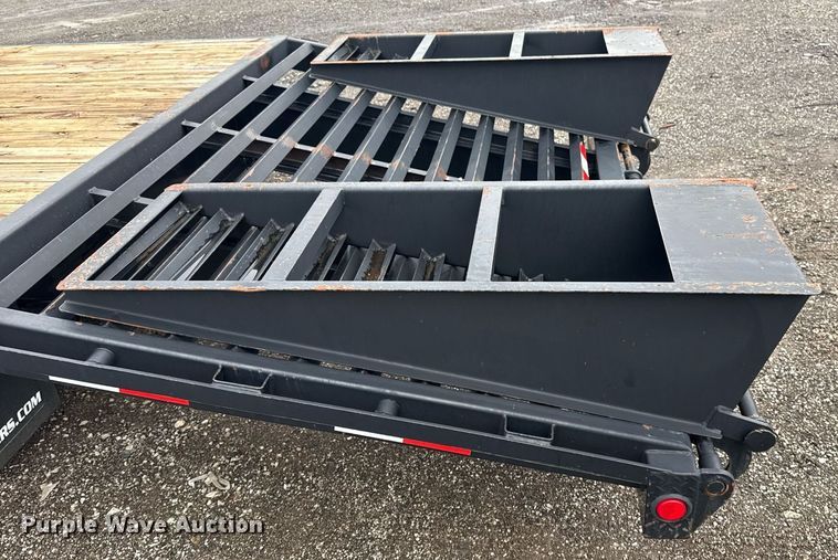 image for item EG5856 2015 PJ Trailers equipment trailer