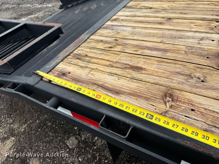 image for item EG5856 2015 PJ Trailers equipment trailer