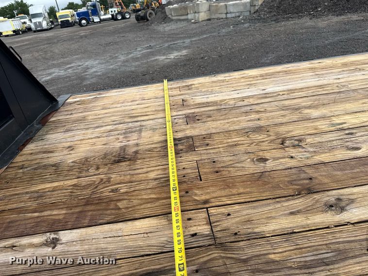 image for item EG5856 2015 PJ Trailers equipment trailer