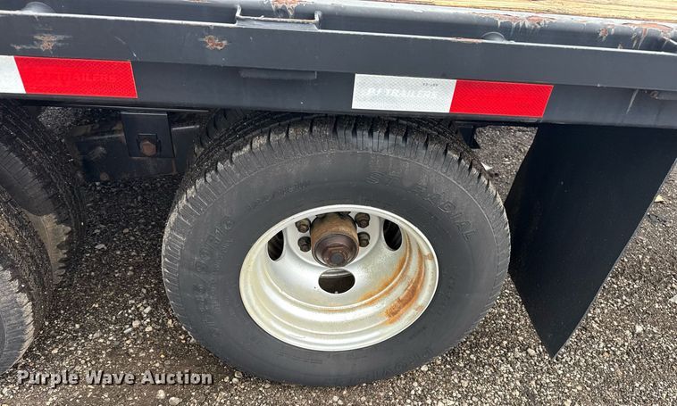 image for item EG5856 2015 PJ Trailers equipment trailer