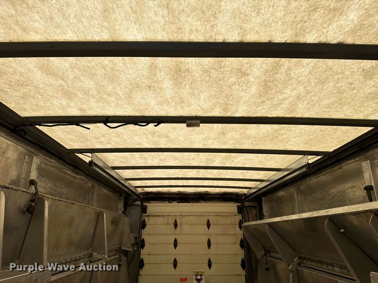 image for item EG5889 2001 Freightliner MT45  delivery truck