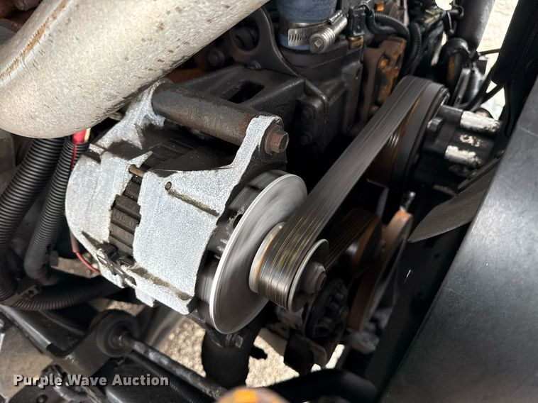 image for item EG5889 2001 Freightliner MT45  delivery truck