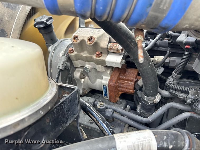 image for item EG5898 2016 Kenworth T270 box truck