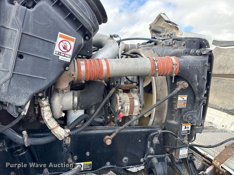 image for item EG5898 2016 Kenworth T270 box truck