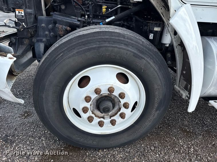 image for item EG5898 2016 Kenworth T270 box truck