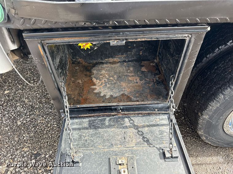 image for item EG5900 2010 Chevrolet Silverado 3500HD Crew Cab flatbed pickup truck