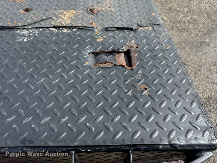 image for item EG5900 2010 Chevrolet Silverado 3500HD Crew Cab flatbed pickup truck