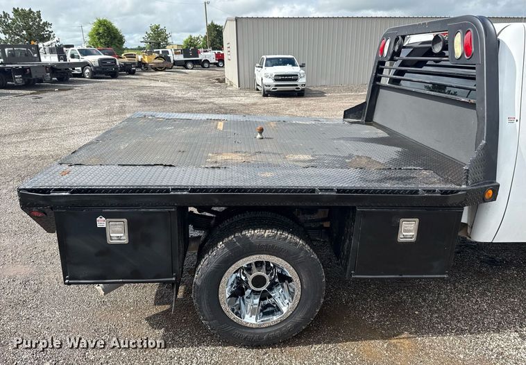 image for item EG5900 2010 Chevrolet Silverado 3500HD Crew Cab flatbed pickup truck