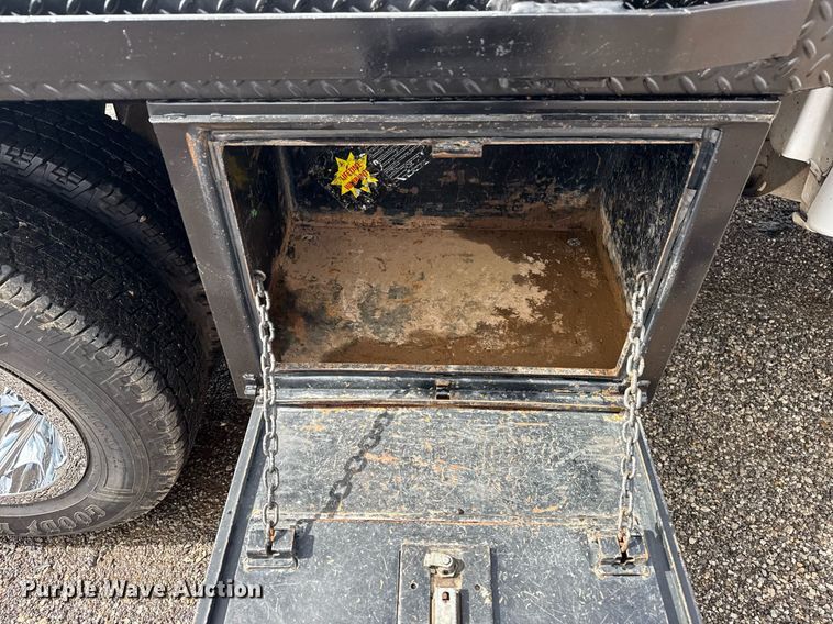 image for item EG5900 2010 Chevrolet Silverado 3500HD Crew Cab flatbed pickup truck