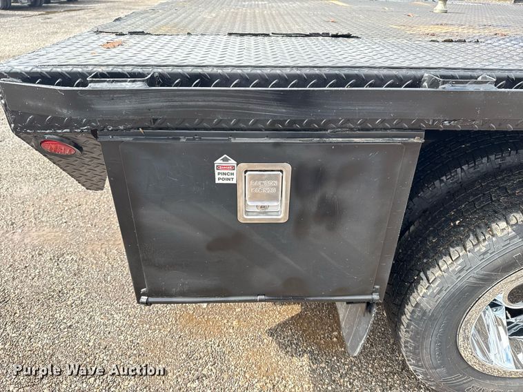 image for item EG5900 2010 Chevrolet Silverado 3500HD Crew Cab flatbed pickup truck