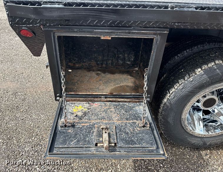 image for item EG5900 2010 Chevrolet Silverado 3500HD Crew Cab flatbed pickup truck