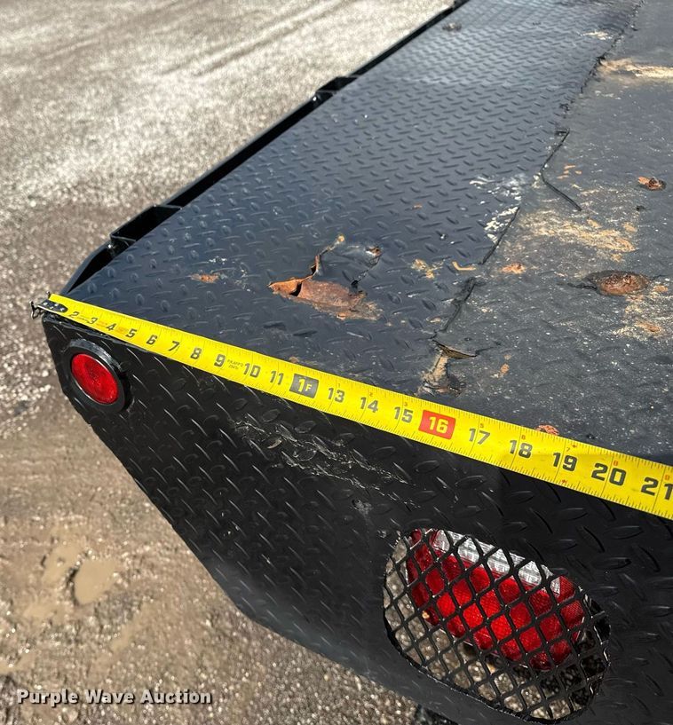 image for item EG5900 2010 Chevrolet Silverado 3500HD Crew Cab flatbed pickup truck