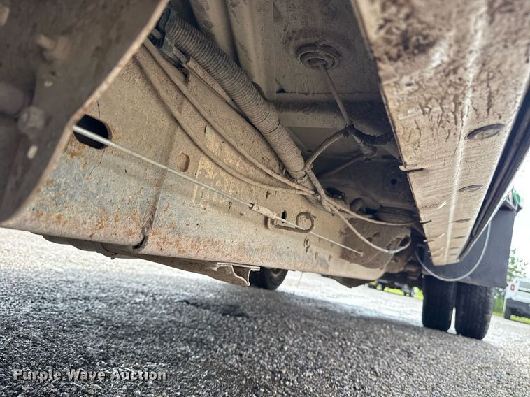 image for item EG5900 2010 Chevrolet Silverado 3500HD Crew Cab flatbed pickup truck