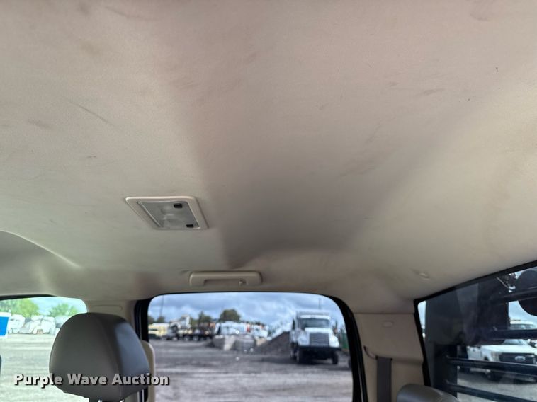 image for item EG5900 2010 Chevrolet Silverado 3500HD Crew Cab flatbed pickup truck