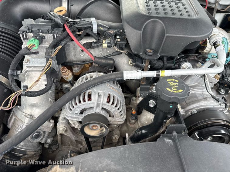 image for item EG5900 2010 Chevrolet Silverado 3500HD Crew Cab flatbed pickup truck