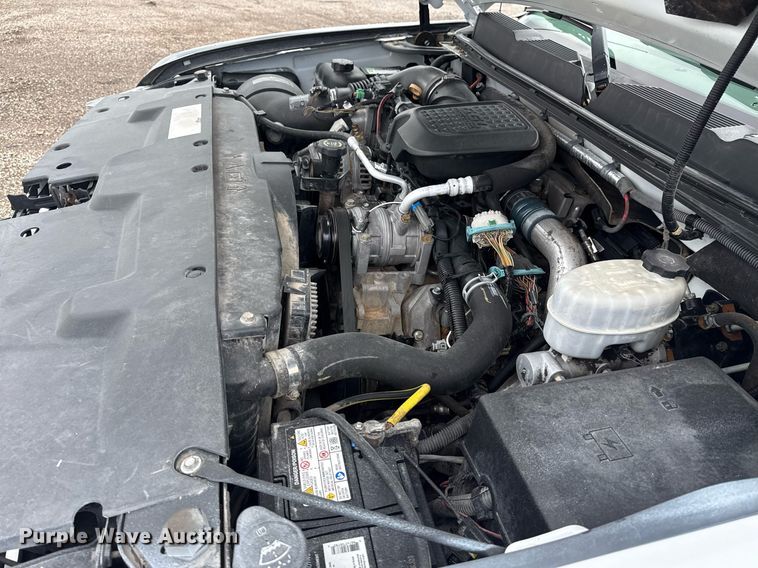 image for item EG5900 2010 Chevrolet Silverado 3500HD Crew Cab flatbed pickup truck