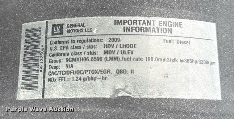 image for item EG5900 2010 Chevrolet Silverado 3500HD Crew Cab flatbed pickup truck