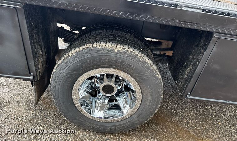 image for item EG5900 2010 Chevrolet Silverado 3500HD Crew Cab flatbed pickup truck