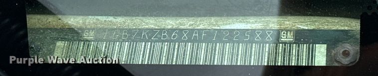 image for item EG5900 2010 Chevrolet Silverado 3500HD Crew Cab flatbed pickup truck