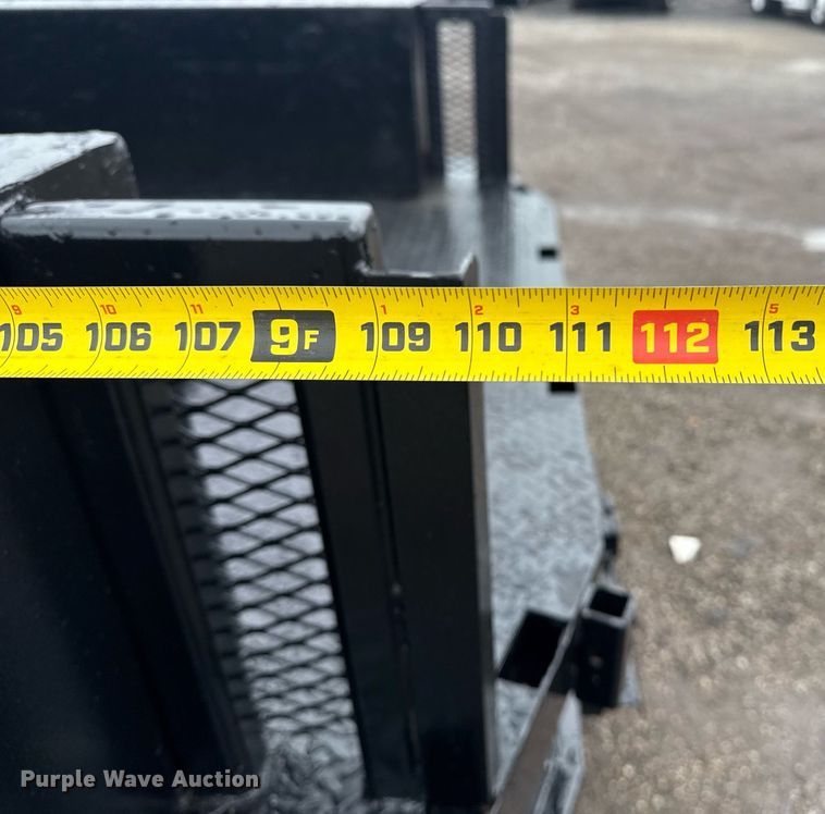 image for item EG5910 2017 Ford F350 Super Duty  Crew Cab flatbed pickup truck