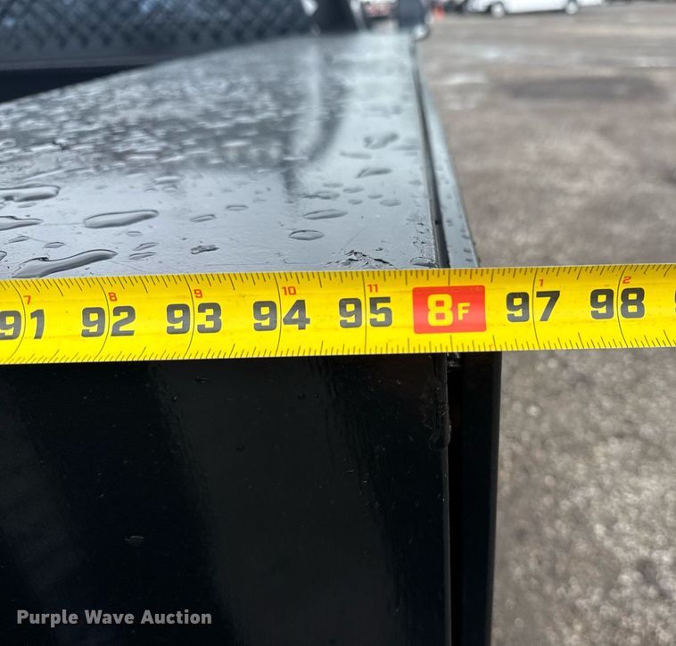 image for item EG5910 2017 Ford F350 Super Duty  Crew Cab flatbed pickup truck