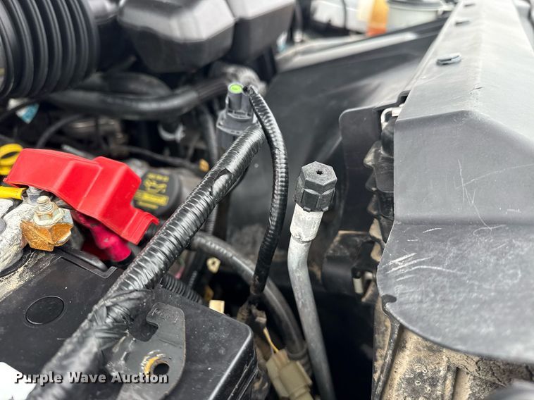 image for item EG5910 2017 Ford F350 Super Duty  Crew Cab flatbed pickup truck