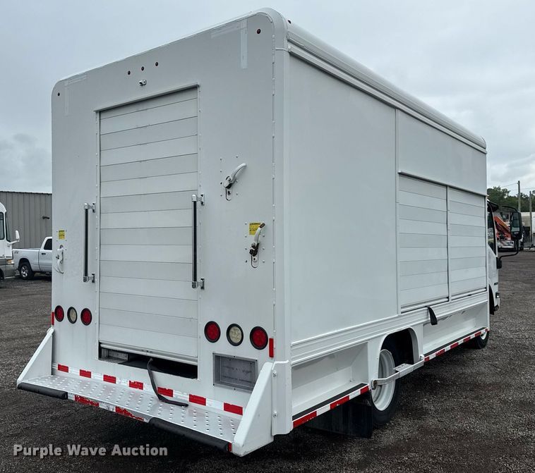 image for item EG5913 2017 Isuzu NRR box truck