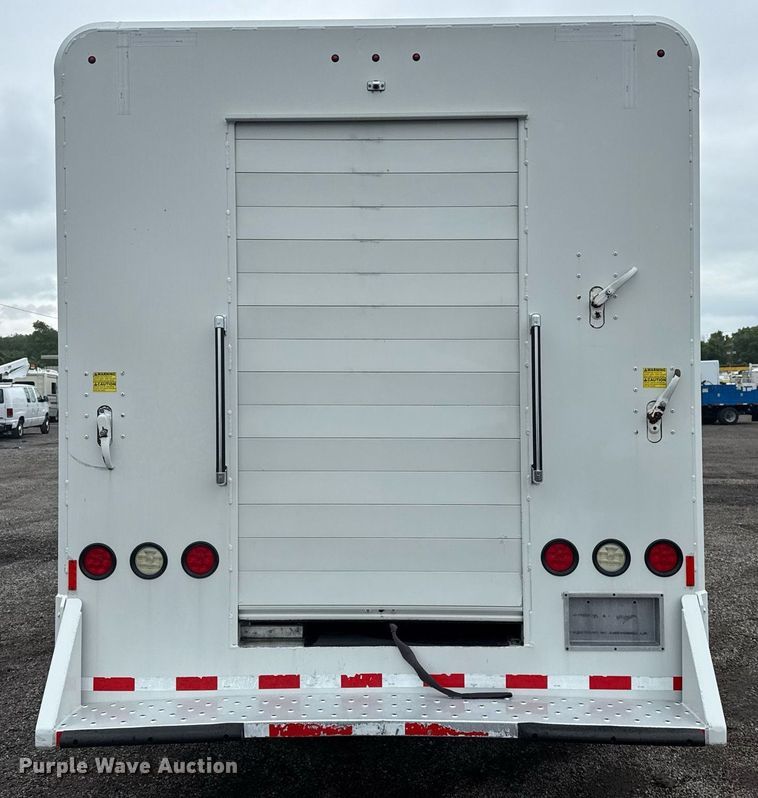 image for item EG5913 2017 Isuzu NRR box truck