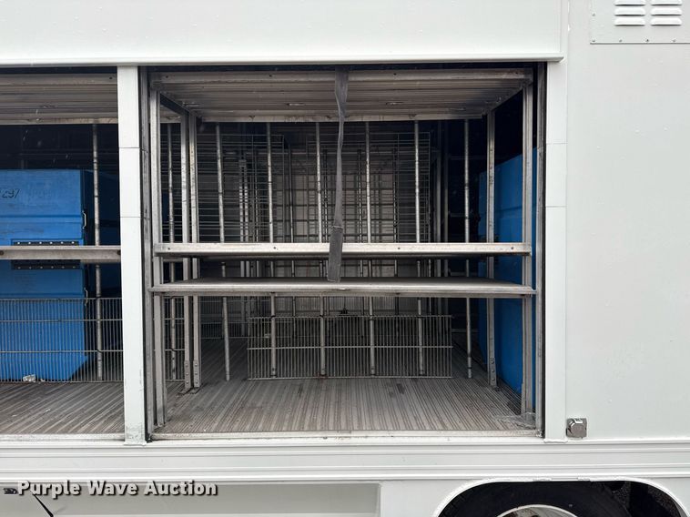 image for item EG5913 2017 Isuzu NRR box truck