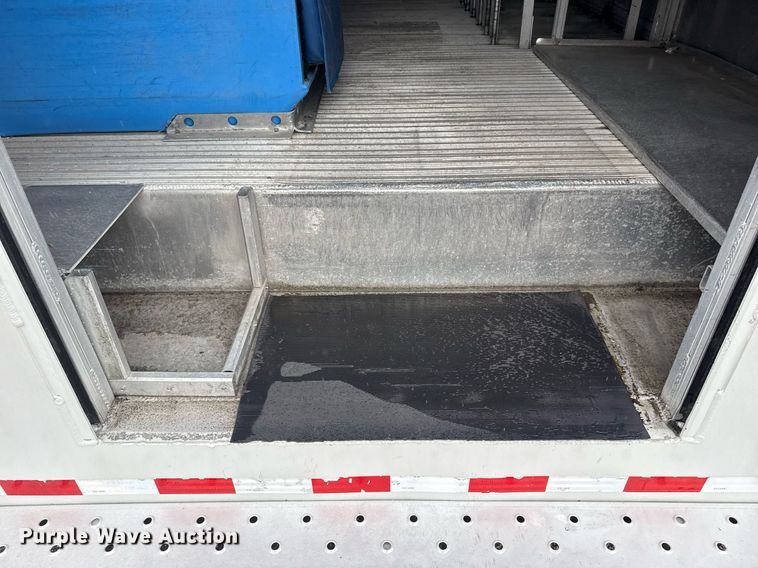 image for item EG5913 2017 Isuzu NRR box truck