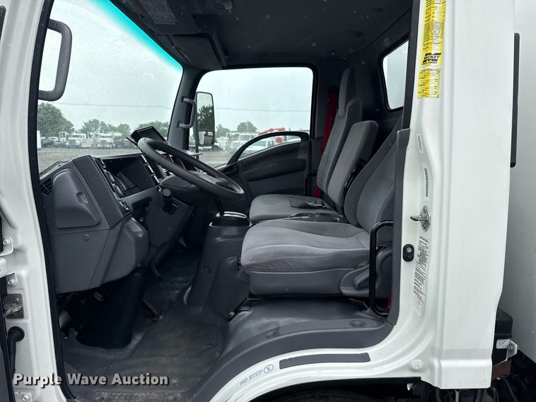 image for item EG5913 2017 Isuzu NRR box truck