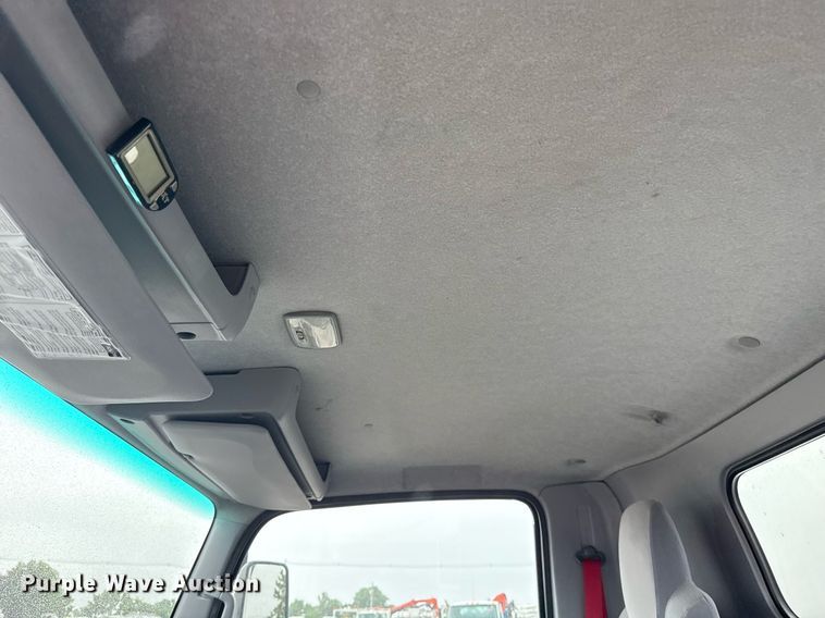 image for item EG5913 2017 Isuzu NRR box truck