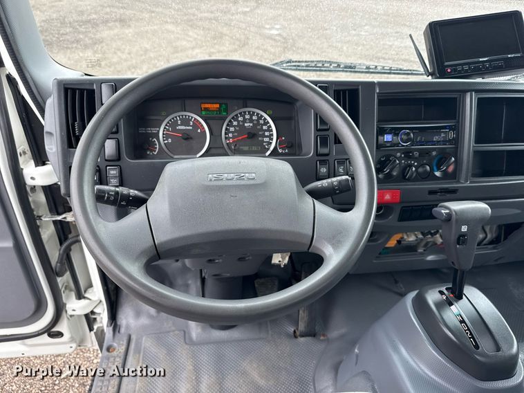 image for item EG5913 2017 Isuzu NRR box truck