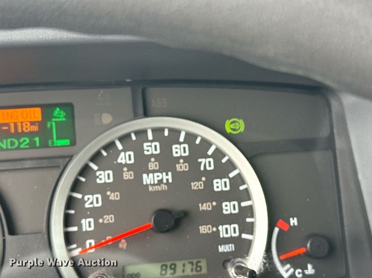 image for item EG5913 2017 Isuzu NRR box truck